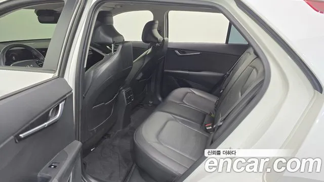 Kia Niro New — Фото автомобиля 17