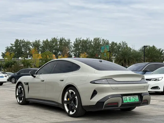 Xiaomi SU7 — Фото автомобиля 10