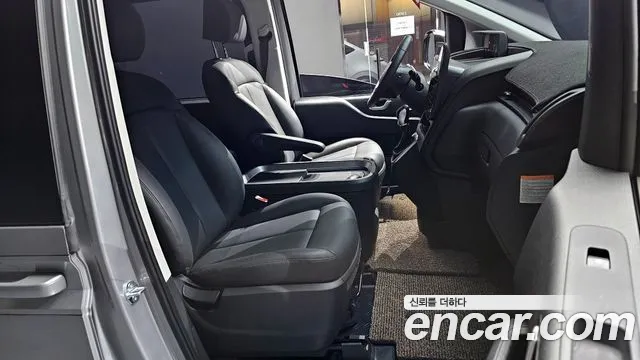 Hyundai Staria Staria — Фото автомобиля 10