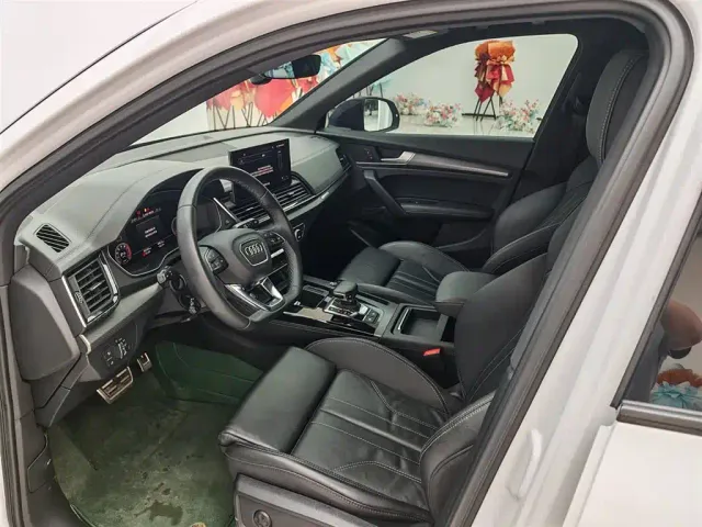 Audi Q5L — Фото автомобиля 13