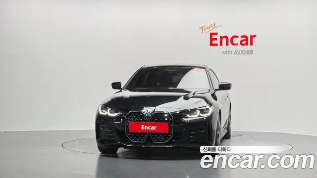 BMW i4 — Фото автомобиля 3