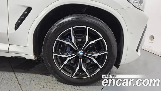 BMW X4 xDrive20i M Sport — Фото автомобиля 19