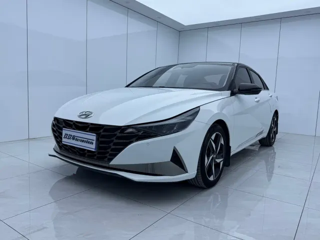 Фотография автомобиля — Hyundai Elantra