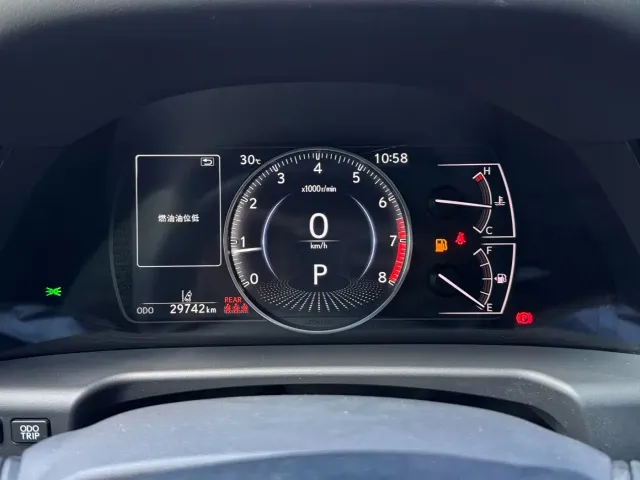 Lexus ES — Фото автомобиля 20