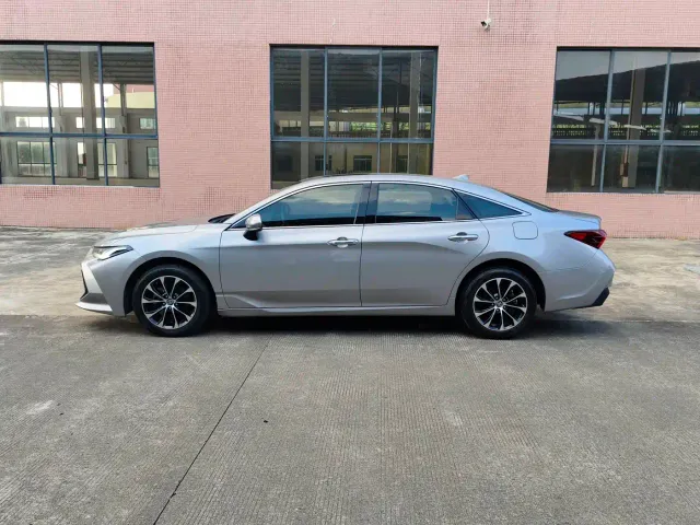 Toyota Avalon — Фото автомобиля 5