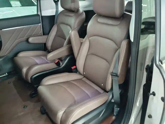 Wuling Starlight 730 — Фото автомобиля 13