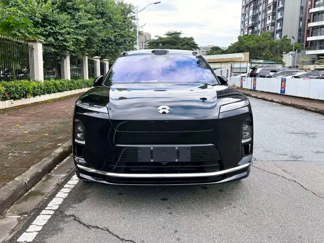 Nio ES8 — Фото автомобиля 2