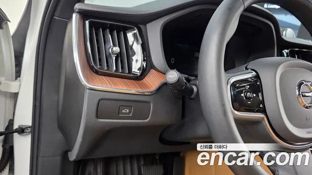 Вольво XC60 B5 Ultimate Bright — Фото автомобиля 16
