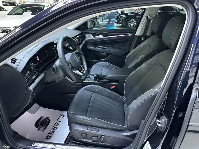 Volkswagen Passat — Фото автомобиля 4