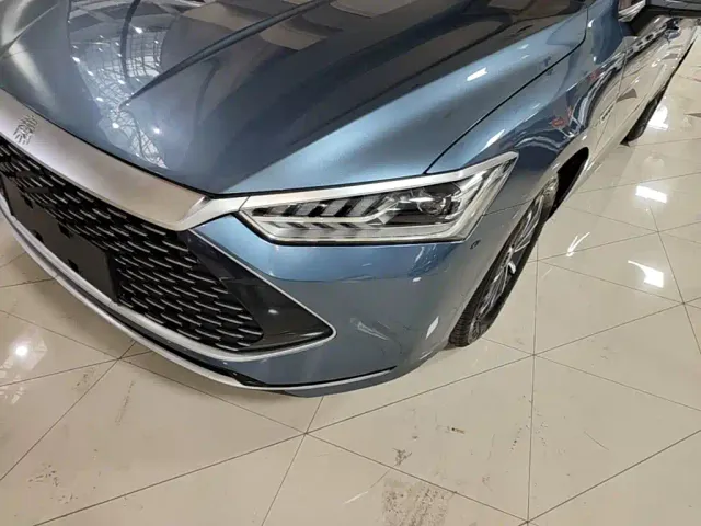 BYD Qin PLUS — Фото автомобиля 23