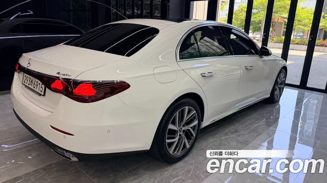 Mercedes-Benz E-Class W214 — Фото автомобиля 2