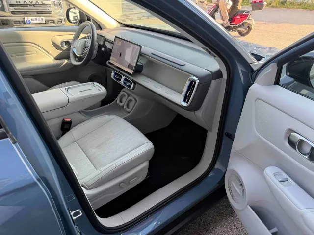 Leapmotor B10 — Фото автомобиля 6