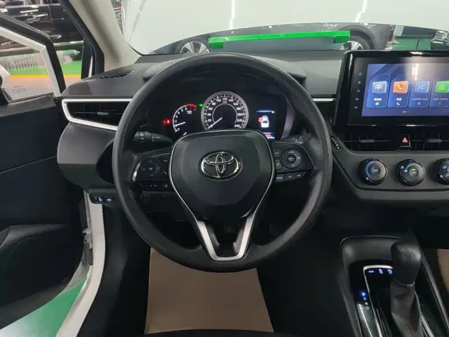 Toyota Corolla — Фото автомобиля 10