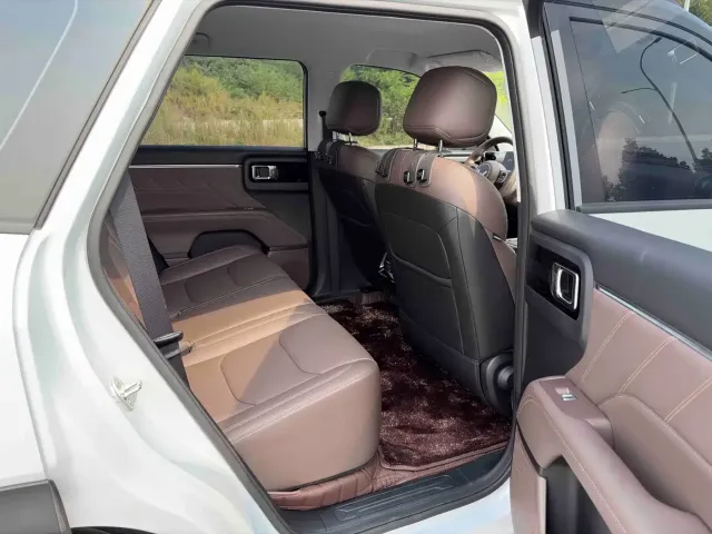 Wuling Motors Starlight 560 2025 Model Gasoline Version 5-seater — Фото автомобиля 10