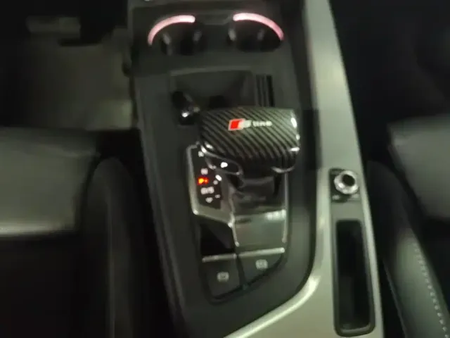 Audi Audi A4L 2022 40 TFSI Luxury Dynamic — Фото автомобиля 16