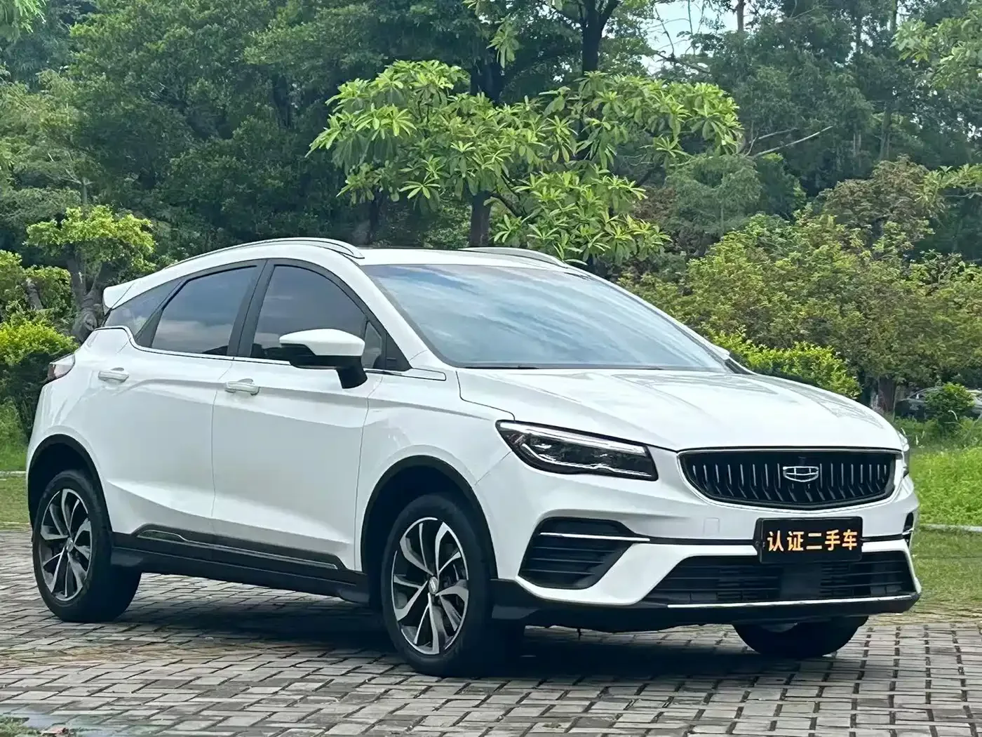 Geely Emgrand S 2022 1.4T CVT Crossover Player — Фото автомобиля 4