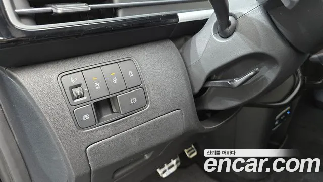 Hyundai Staria Staria 4WD Lounge 9 мест — Фото автомобиля 14