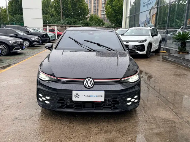 Volkswagen Golf GTI — Фото автомобиля 2