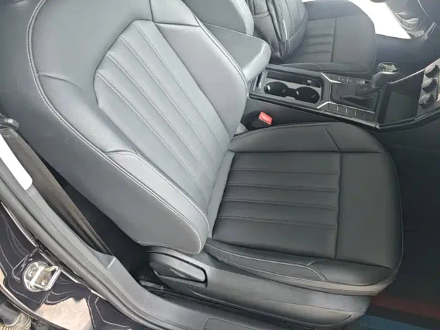 Volkswagen Passat — Фото автомобиля 24