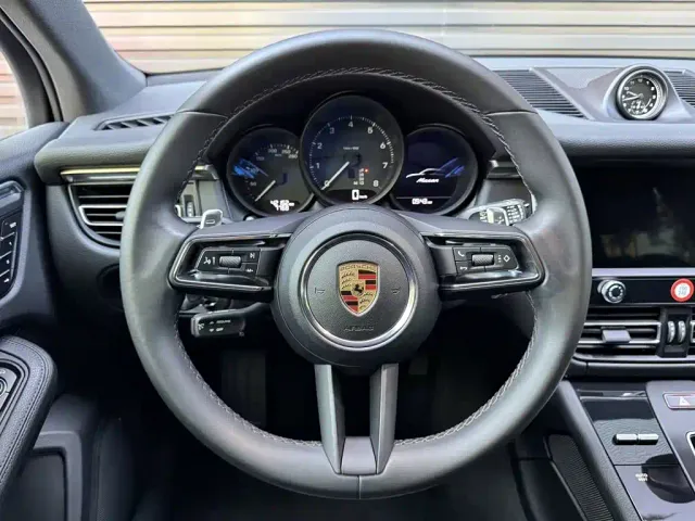 Porsche Macan — Фото автомобиля 4
