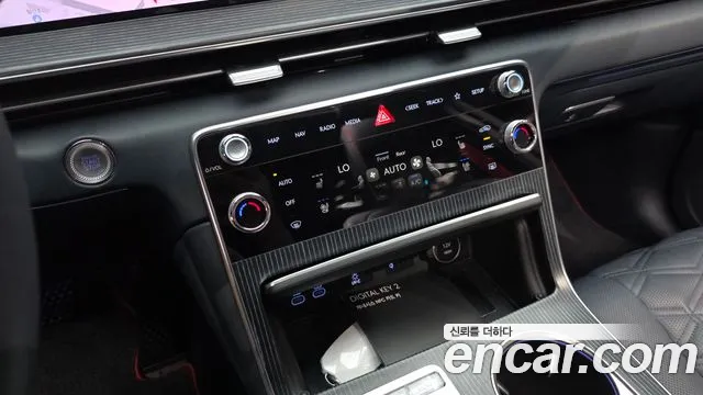Genesis GV80 — Фото автомобиля 16
