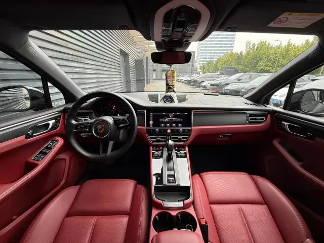 Porsche Macan — Фото автомобиля 21
