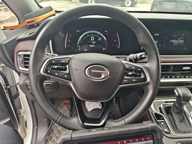 GAC Trumpchi M6 — Фото автомобиля 10