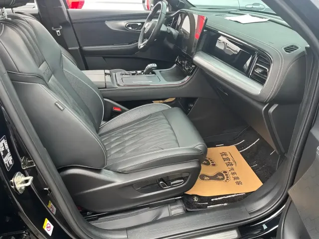 GAC Trumpchi GS8 — Фото автомобиля 10