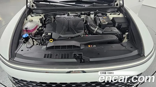 Hyundai Grandeur GN7 — Фото автомобиля 6
