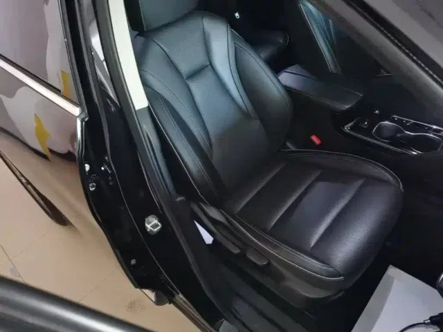 Buick Envision Plus — Фото автомобиля 24