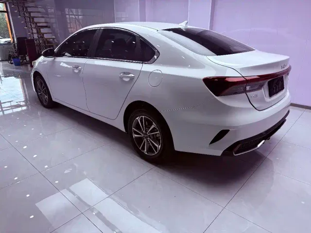 Kia K3 — Фото автомобиля 4
