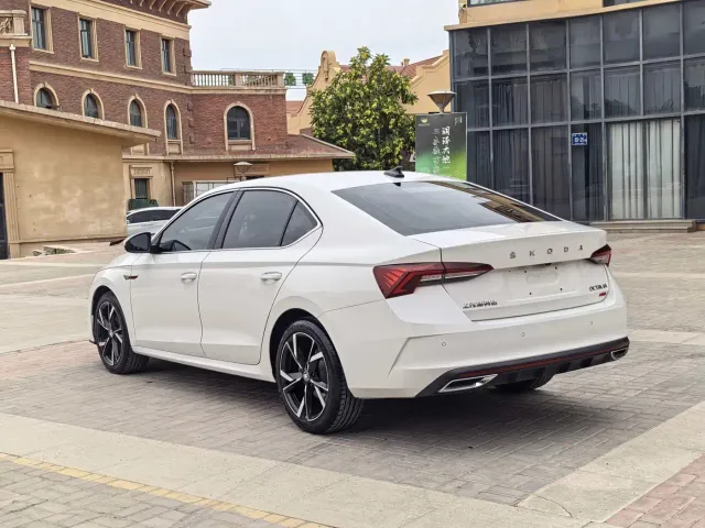 Skoda Octavia — Фото автомобиля 6