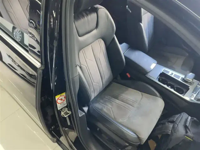 Audi A6L — Фото автомобиля 24