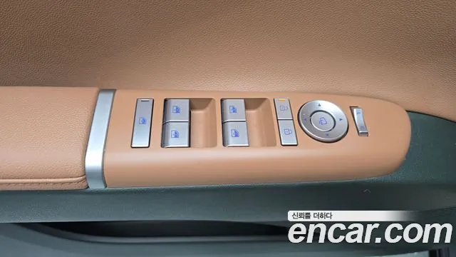 Hyundai Grandeur Grandeur (GN7) 2.5 Бензин 2WD — Фото автомобиля 26