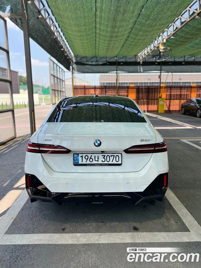 BMW 5-Series 5 серия (G60) 530i xDrive M Sport — Фото автомобиля 4