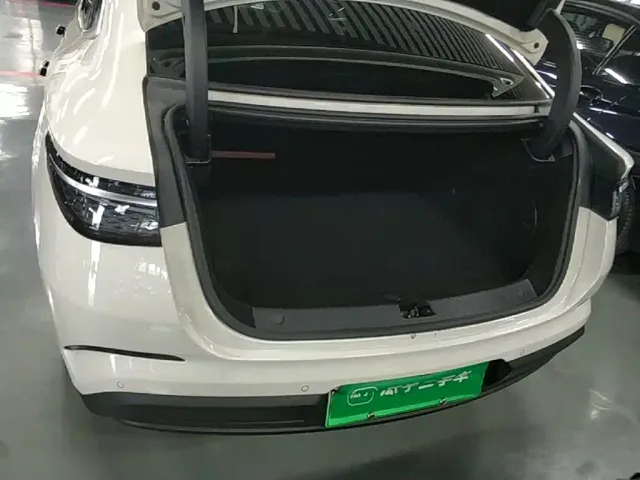 BYD Seal 07 DM-i — Фото автомобиля 18