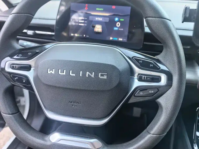 Wuling Starlight — Фото автомобиля 15