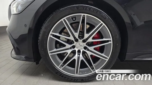 Mercedes-Benz AMG GT 4 двери 43 4MATIC+ — Фото автомобиля 5