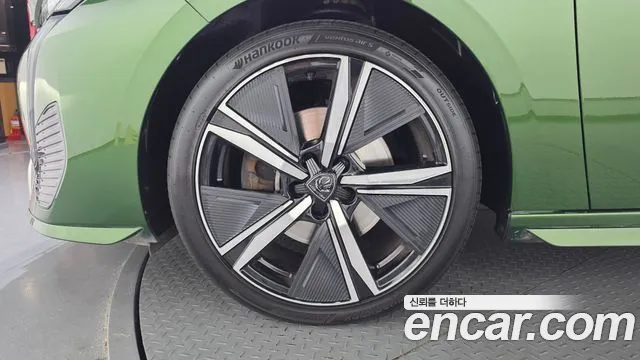Peugeot 308 — Фото автомобиля 5