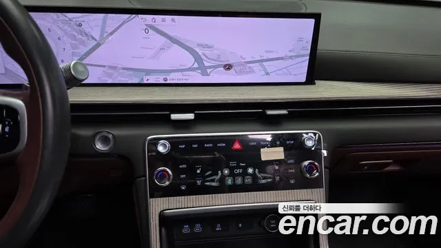 Genesis GV80 — Фото автомобиля 19