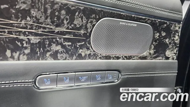 Genesis G90 Бензин 3.5 турбо AWD — Фото автомобиля 24