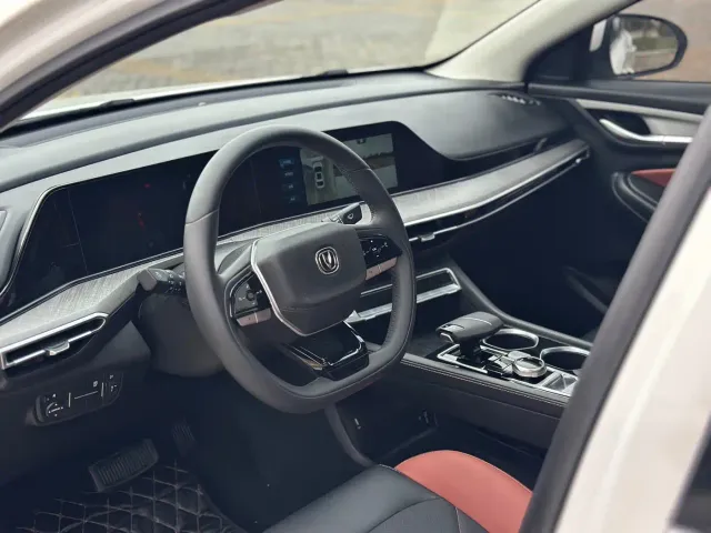 Changan Eado — Фото автомобиля 12