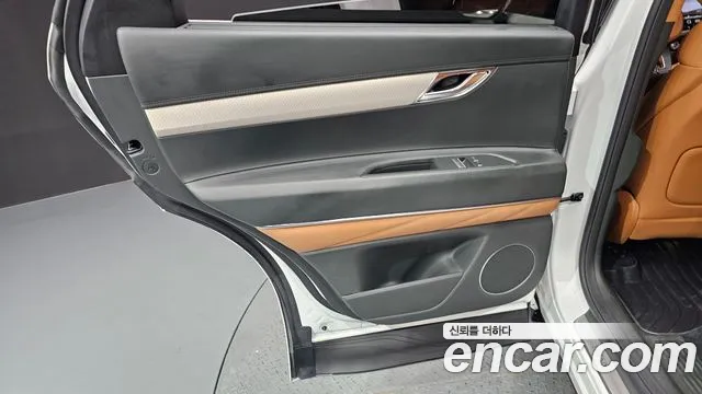 Genesis GV80 2.5T Бензин AWD — Фото автомобиля 23