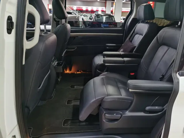 GAC Trumpchi M8 — Фото автомобиля 4