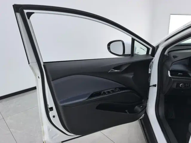 Buick Velite 6 — Фото автомобиля 7