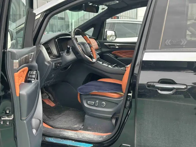 GAC Trumpchi M8 — Фото автомобиля 4
