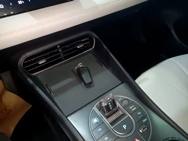BYD Seal 05 DM-i — Фото автомобиля 10