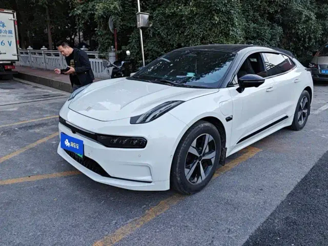 Фотография автомобиля — Zeekr 001