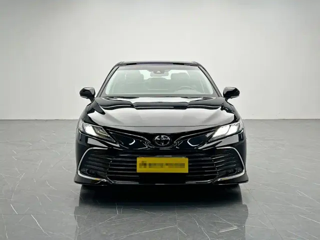Toyota Camry — Фото автомобиля 2