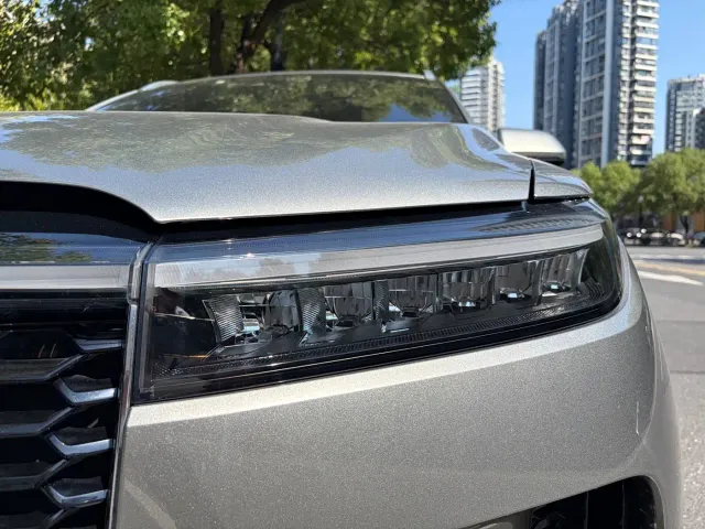 Li Auto ONE — Фото автомобиля 3